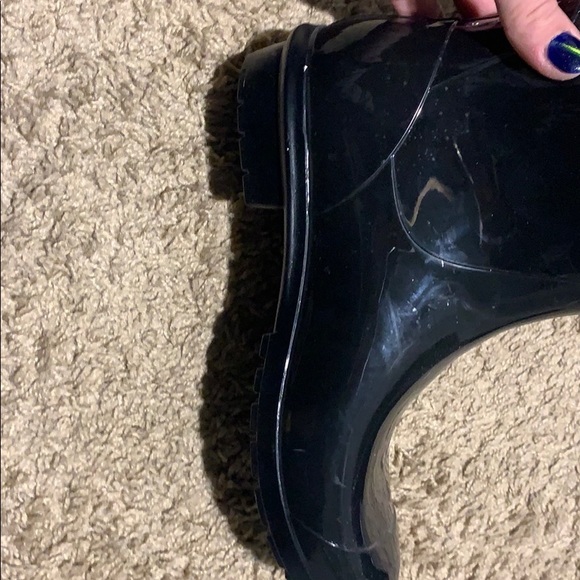 UGG rain/snow boots - Picture 3 of 4